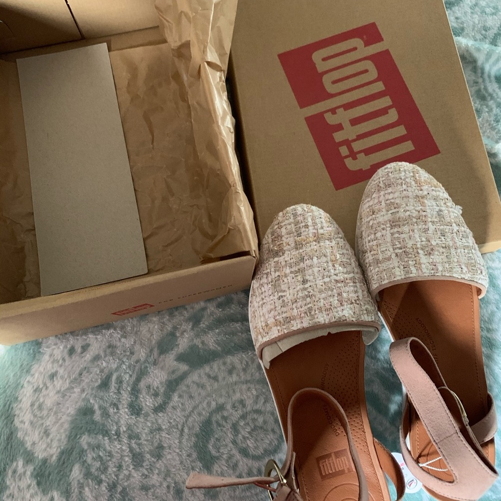 FITFLOP COVA CLOSED TOE SANDALS